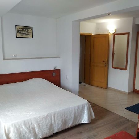 Хотел Ник Azenograd Kültér fotó